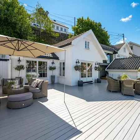 Holiday home Luxurious Boathouse With Private Dock In The Location In