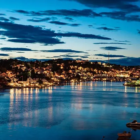 Holiday home Luxurious Boathouse With Private Dock In The Location In Arendal